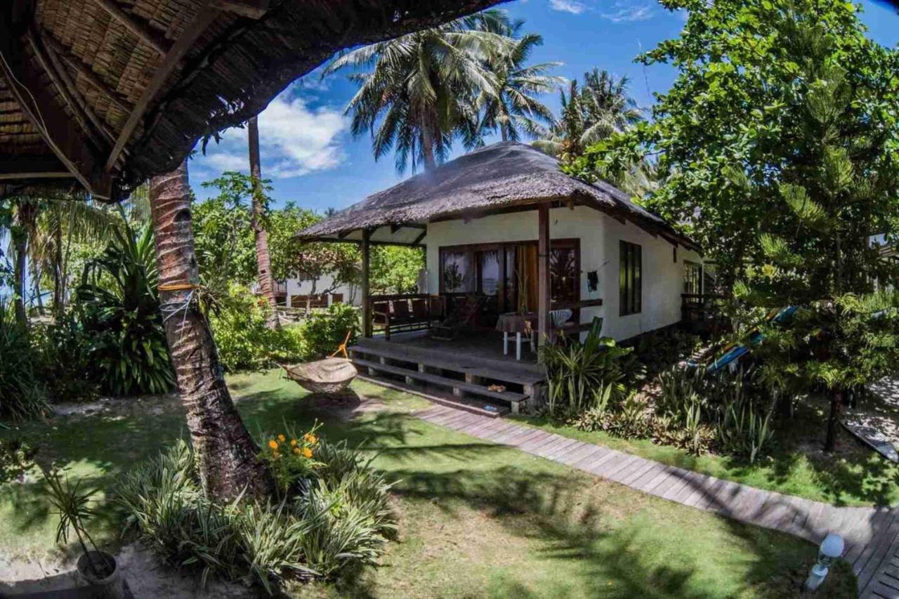 Romantic Beach Villas General Luna  Eksteriør billede