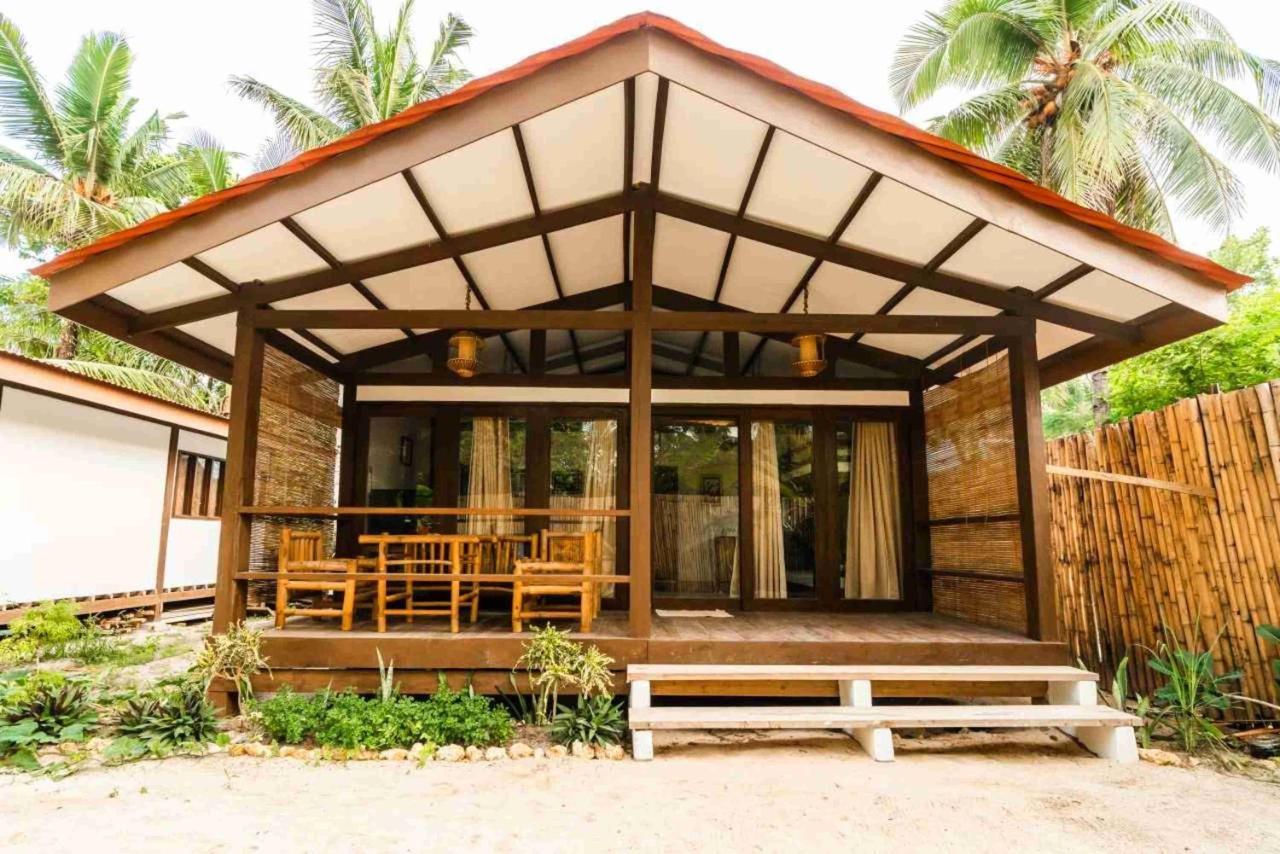 Romantic Beach Villas General Luna  Eksteriør billede