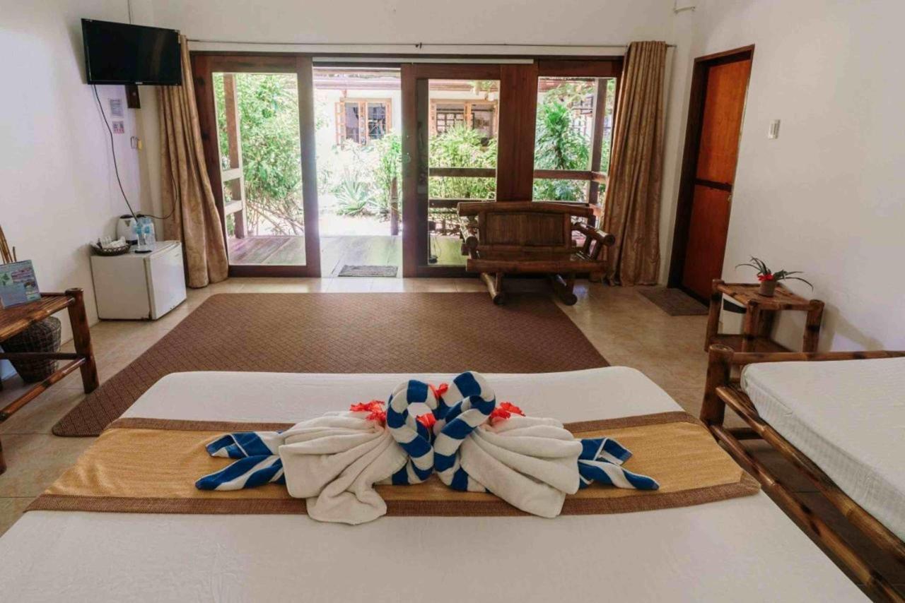 Romantic Beach Villas General Luna  Eksteriør billede